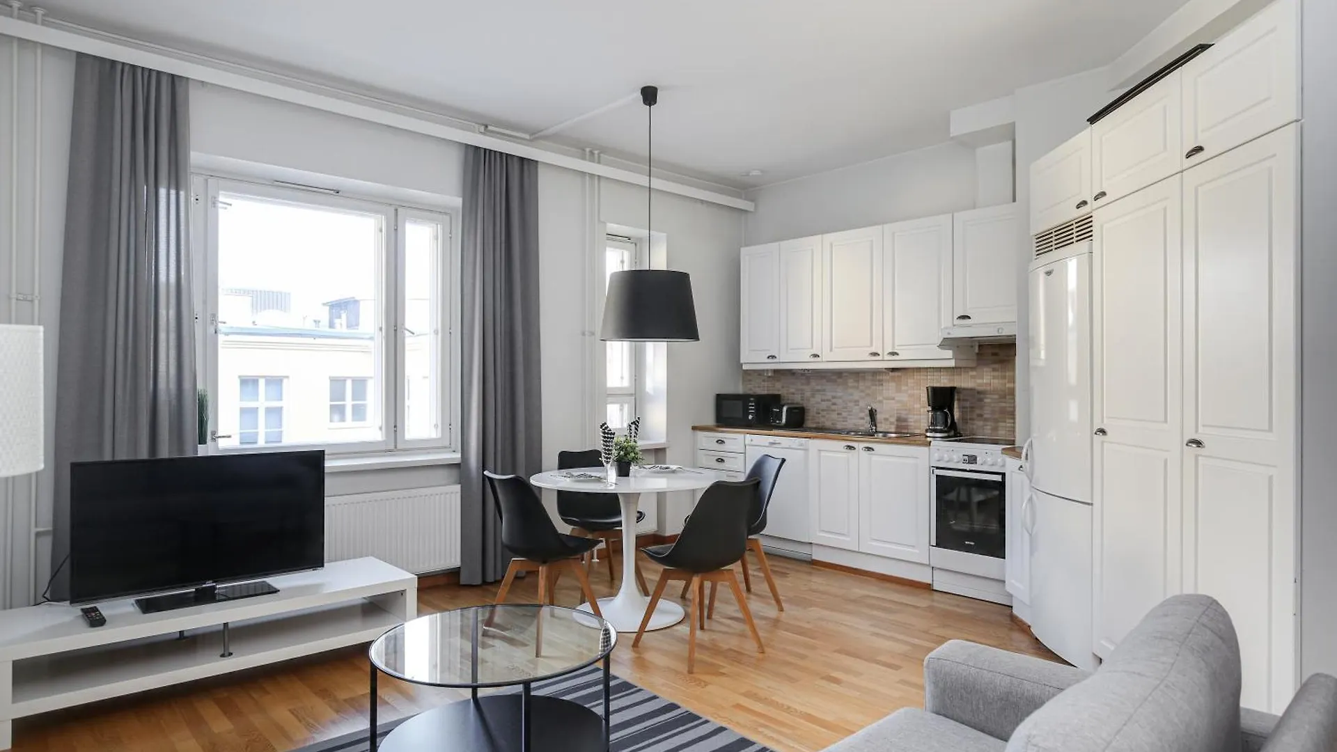 Kotimaailma Apartments Kamppi - 2Br In The City Center With Key Code Helsinki Finland