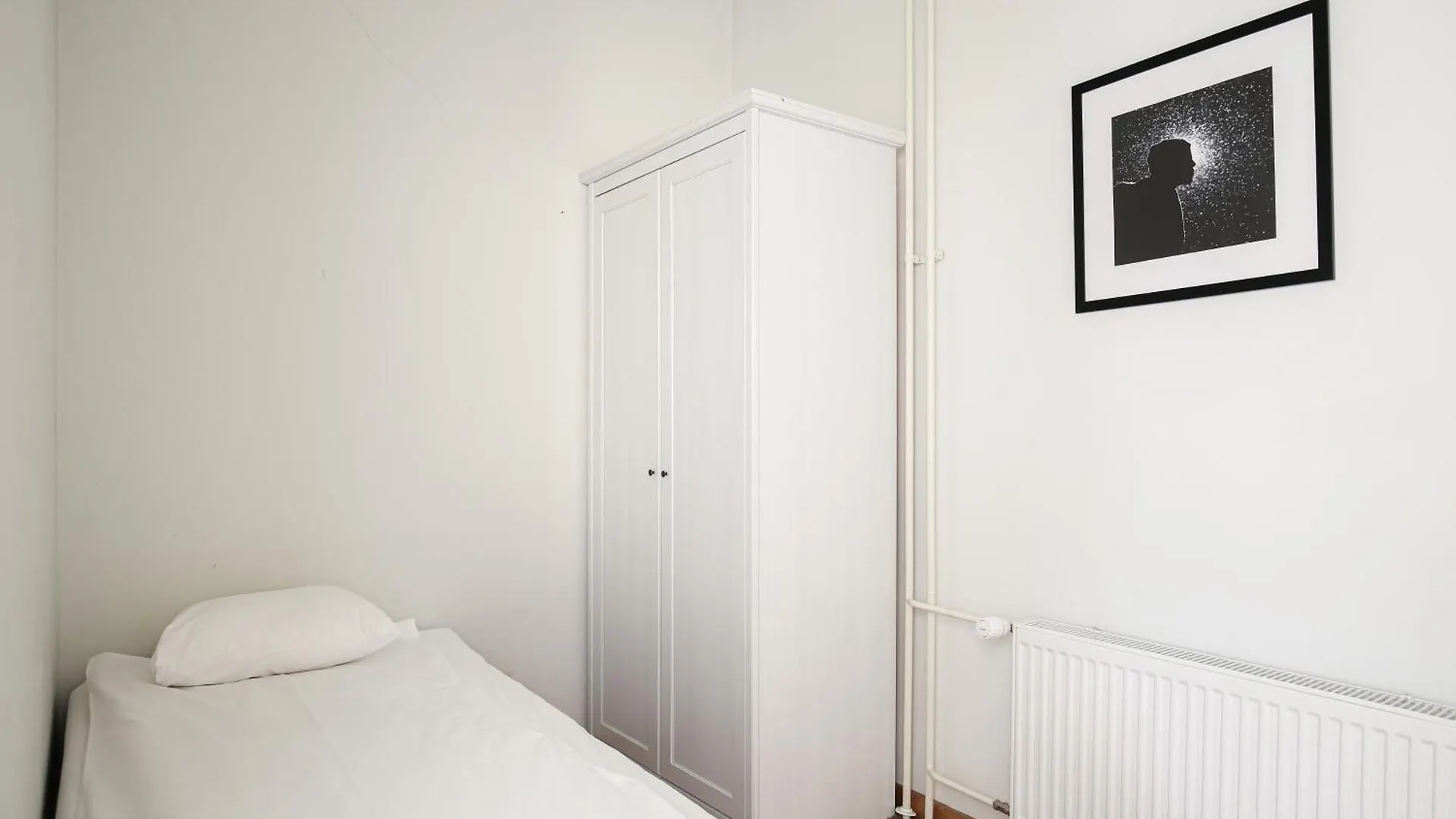 Kotimaailma Apartments Kamppi - 2Br In The City Center With Key Code Helsinki