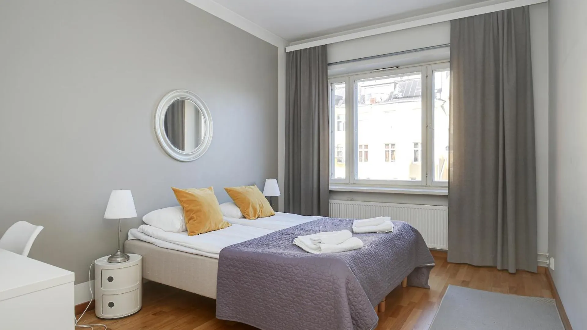 Kotimaailma Apartments Kamppi - 2Br In The City Center With Key Code Helsinki 0*,